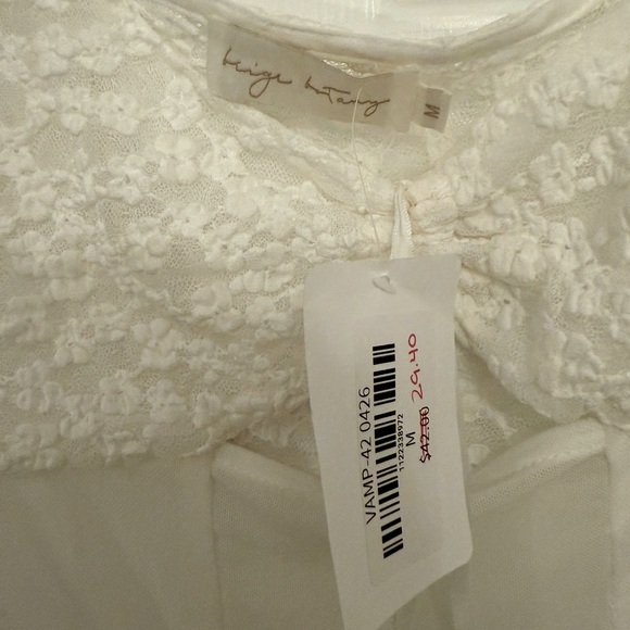 White top - Picture 5 of 5